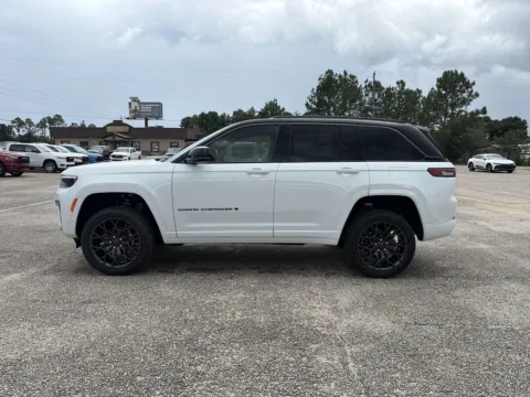 Another view of 2026 Jeep Grand Cherokee Summit for sale in Crestview, FL at Step One CDJR Fiat Crestview
