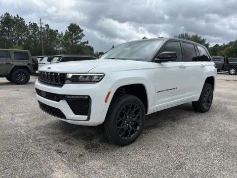 Photos of 2026 Jeep Grand Cherokee Summit for sale in Crestview, FL at Step One CDJR Fiat Crestview