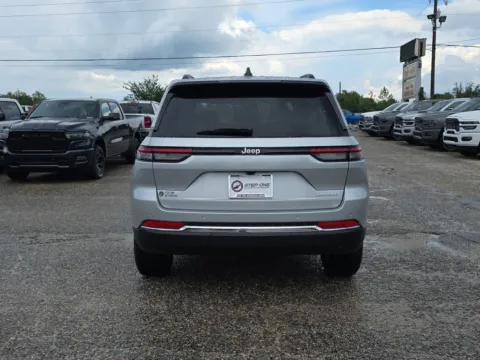 More photos of 2026 Jeep Grand Cherokee Laredo X at Step One CDJR Fiat Crestview, FL