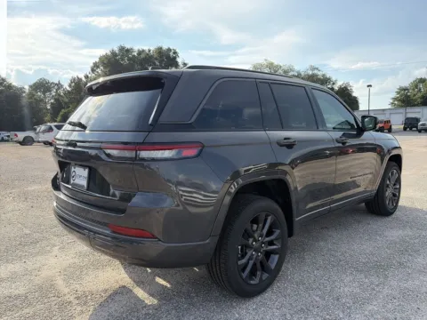 More photos of 2026 Jeep Grand Cherokee Limited Reserve at Step One CDJR Fiat Crestview, FL
