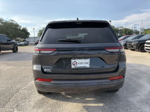 More photos of 2026 Jeep Grand Cherokee Limited Reserve at Step One CDJR Fiat Crestview, FL