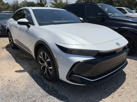 More photos of 2025 Toyota Crown XLE at Step One CDJR Fiat Crestview, FL