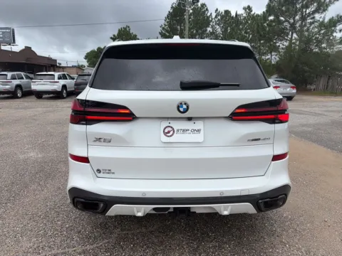 More photos of 2025 BMW X5 sDrive40i at Step One CDJR Fiat Crestview, FL