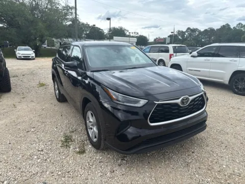 Photos of 2021 Toyota Highlander L for sale in Crestview, FL at Step One CDJR Fiat Crestview
