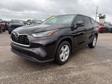 Photos of 2021 Toyota Highlander L for sale in Crestview, FL at Step One CDJR Fiat Crestview
