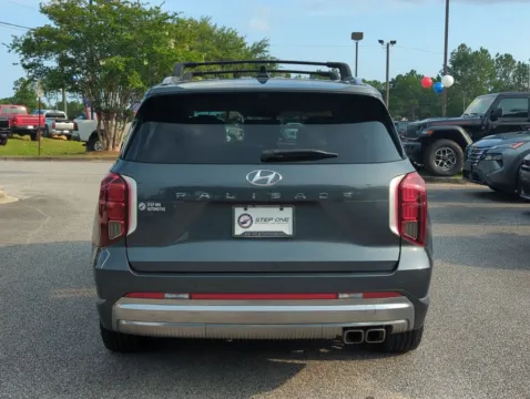 More photos of 2023 Hyundai Palisade Calligraphy at Step One CDJR Fiat Crestview, FL