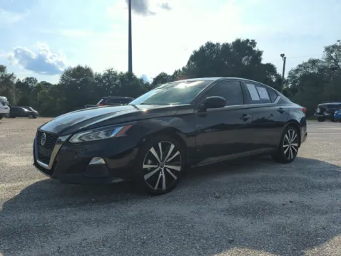 Photos of 2022 Nissan Altima 2.5 SR for sale in Crestview, FL at Step One CDJR Fiat Crestview