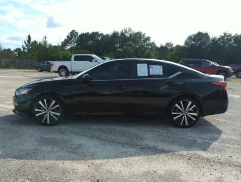 Another view of 2022 Nissan Altima 2.5 SR for sale in Crestview, FL at Step One CDJR Fiat Crestview