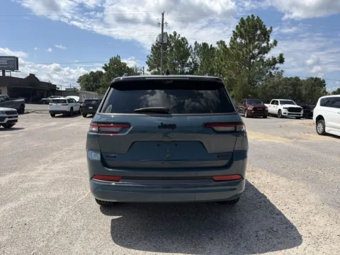 More photos of 2026 Jeep Grand Cherokee L Summit at Step One CDJR Fiat Crestview, FL