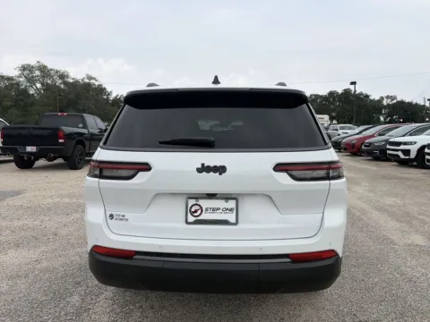 More photos of 2026 Jeep Grand Cherokee L Altitude at Step One CDJR Fiat Crestview, FL