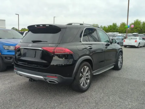 More photos of 2021 Mercedes-Benz GLE 350 at Step One CDJR Fiat Crestview, FL