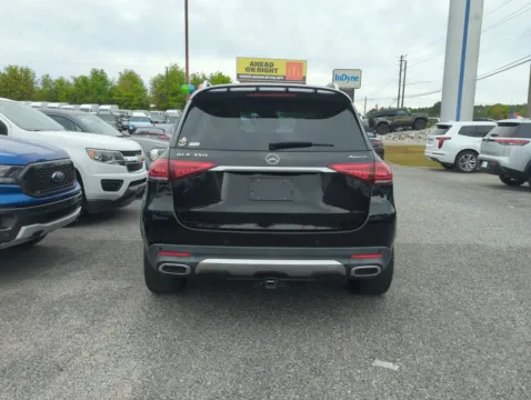 More photos of 2021 Mercedes-Benz GLE 350 at Step One CDJR Fiat Crestview, FL
