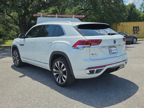 More photos of 2023 Volkswagen Atlas Cross Sport 3.6L V6 SEL Premium R-Line at Step One CDJR Fiat Crestview, FL