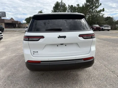 More photos of 2026 Jeep Grand Cherokee L Altitude at Step One CDJR Fiat Crestview, FL