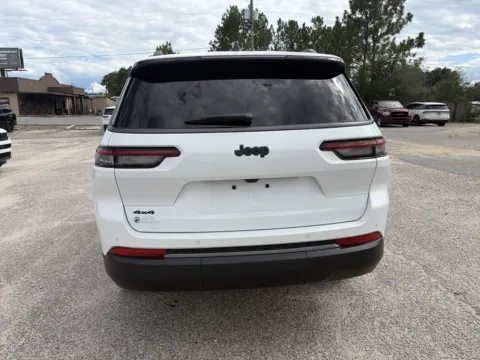 More photos of 2026 Jeep Grand Cherokee L Altitude at Step One CDJR Fiat Crestview, FL