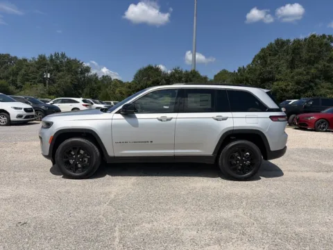 Another view of 2026 Jeep Grand Cherokee Altitude for sale in Crestview, FL at Step One CDJR Fiat Crestview