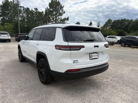 More photos of 2026 Jeep Grand Cherokee L Altitude at Step One CDJR Fiat Crestview, FL