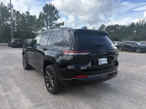 More photos of 2026 Jeep Grand Cherokee Limited Reserve at Step One CDJR Fiat Crestview, FL