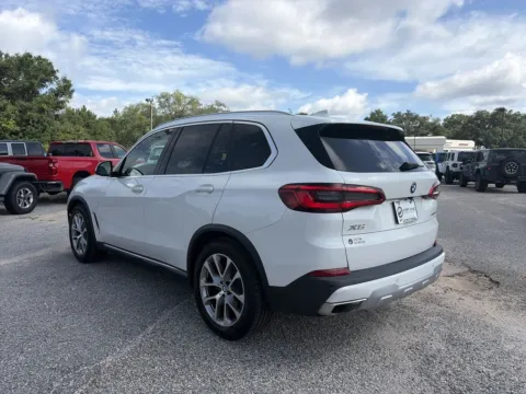 More photos of 2020 BMW X5 sDrive40i at Step One CDJR Fiat Crestview, FL