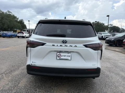 More photos of 2025 Toyota Sienna XLE at Step One CDJR Fiat Crestview, FL