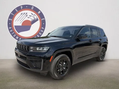 Photos of 2026 Jeep Grand Cherokee Laredo Altitude for sale in Crestview, FL at Step One CDJR Fiat Crestview