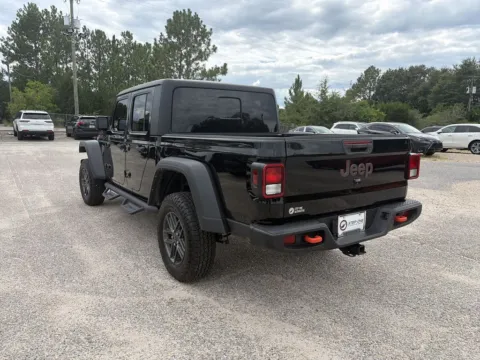 More photos of 2021 Jeep Gladiator Mojave at Step One CDJR Fiat Crestview, FL