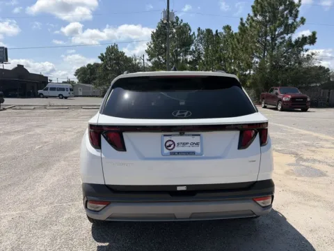 More photos of 2025 Hyundai Tucson SEL at Step One CDJR Fiat Crestview, FL