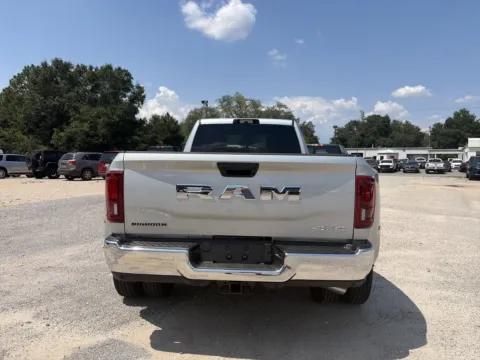 More photos of 2027 Ram 3500 Big Horn at Step One CDJR Fiat Crestview, FL