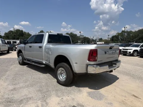 More photos of 2027 Ram 3500 Big Horn at Step One CDJR Fiat Crestview, FL