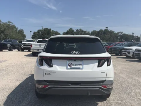 More photos of 2022 Hyundai Tucson SEL at Step One CDJR Fiat Crestview, FL