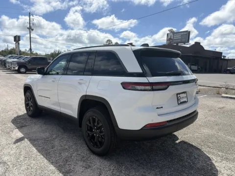 More photos of 2026 Jeep Grand Cherokee Altitude at Step One CDJR Fiat Crestview, FL