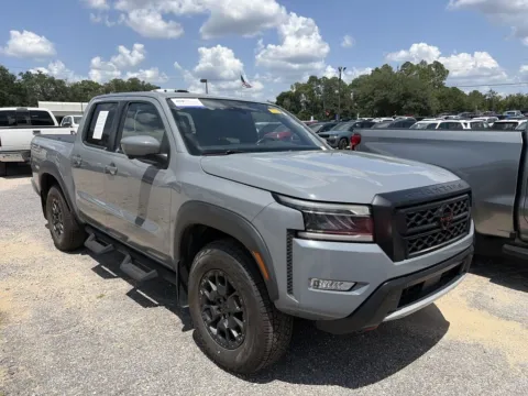 More photos of 2023 Nissan Frontier PRO-4X at Step One CDJR Fiat Crestview, FL
