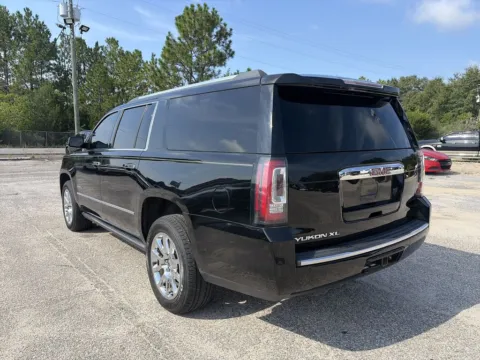 More photos of 2017 GMC Yukon XL Denali at Step One CDJR Fiat Crestview, FL
