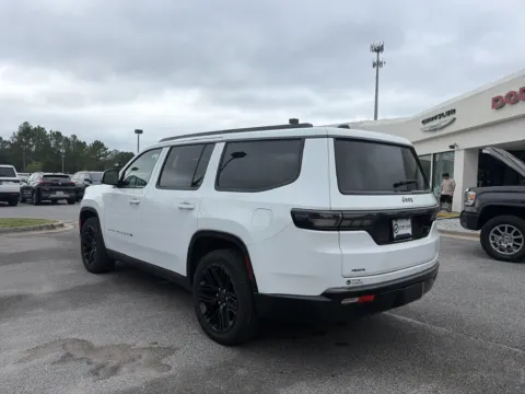 More photos of 2026 Jeep Grand Wagoneer Limited at Step One CDJR Fiat Crestview, FL