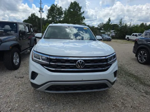 Another view of 2022 Volkswagen Atlas 2.0T SE w/Technology for sale in Crestview, FL at Step One CDJR Fiat Crestview