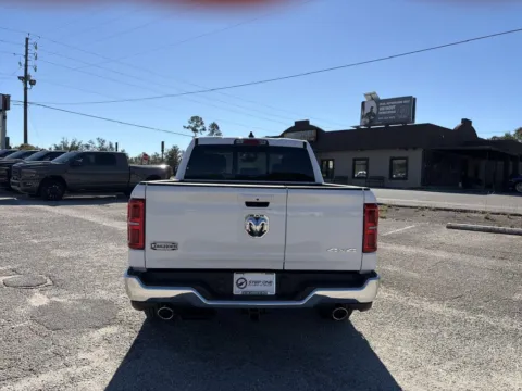More photos of 2027 Ram 1500 Limited at Step One CDJR Fiat Crestview, FL