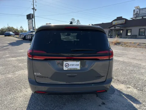 More photos of 2025 Chrysler Pacifica Limited at Step One CDJR Fiat Crestview, FL