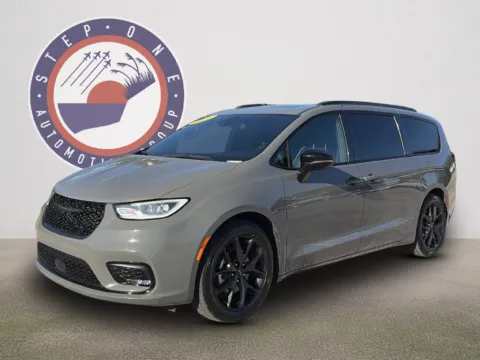 Photos of 2025 Chrysler Pacifica Limited for sale in Crestview, FL at Step One CDJR Fiat Crestview