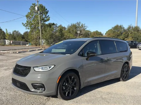 Photos of 2025 Chrysler Pacifica Limited for sale in Crestview, FL at Step One CDJR Fiat Crestview