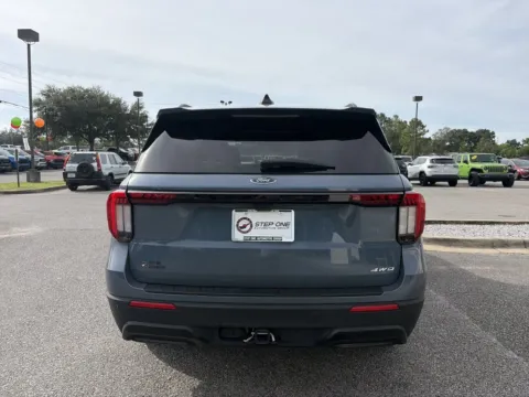 More photos of 2025 Ford Explorer ST-Line at Step One CDJR Fiat Crestview, FL