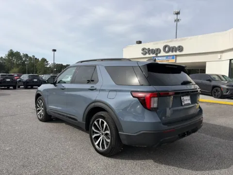 More photos of 2025 Ford Explorer ST-Line at Step One CDJR Fiat Crestview, FL
