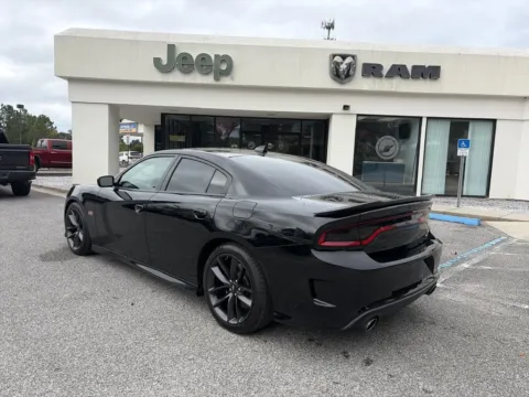 More photos of 2019 Dodge Charger R/T Scat Pack at Step One CDJR Fiat Crestview, FL