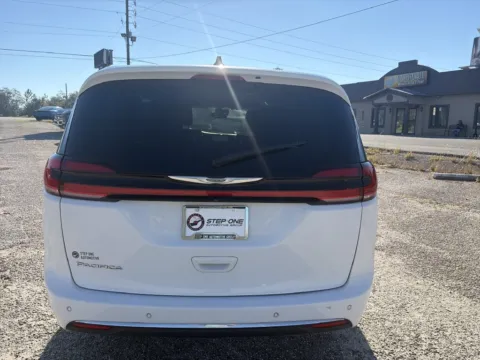 More photos of 2023 Chrysler Pacifica Touring L at Step One CDJR Fiat Crestview, FL
