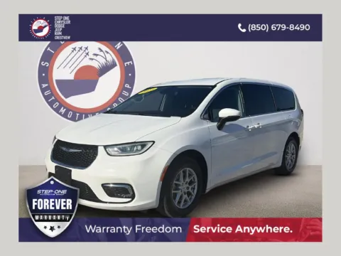 White 2023 Chrysler Pacifica Touring L for sale in Crestview, FL
