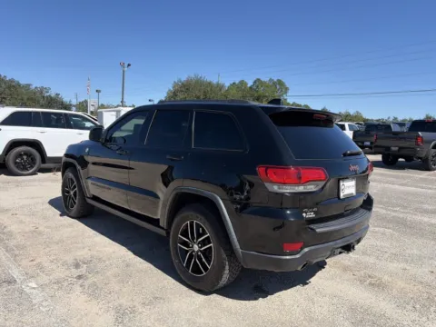 More photos of 2017 Jeep Grand Cherokee Trailhawk at Step One CDJR Fiat Crestview, FL
