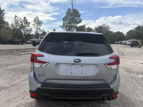 More photos of 2023 Subaru Forester Limited at Step One CDJR Fiat Crestview, FL