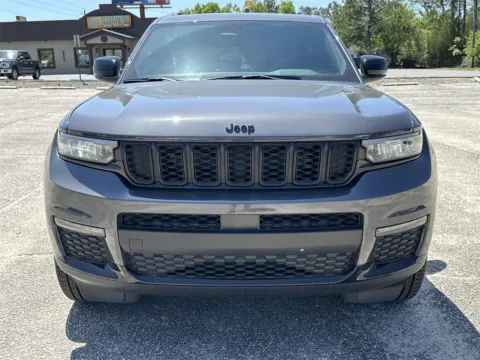 More photos of 2025 Jeep Grand Cherokee L Limited at Step One CDJR Fiat Crestview, FL