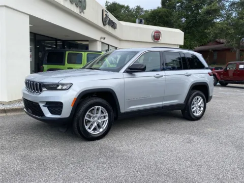 More photos of 2025 Jeep Grand Cherokee Laredo X at Step One CDJR Fiat Crestview, FL