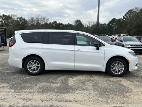 More photos of 2025 Chrysler Voyager LX at Step One CDJR Fiat Crestview, FL