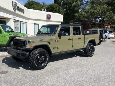 More photos of 2025 Jeep Gladiator Willys at Step One CDJR Fiat Crestview, FL